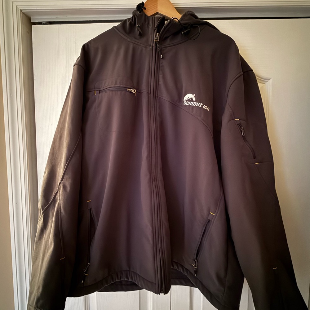 Summit Ice Men's Black Insulated Jacket